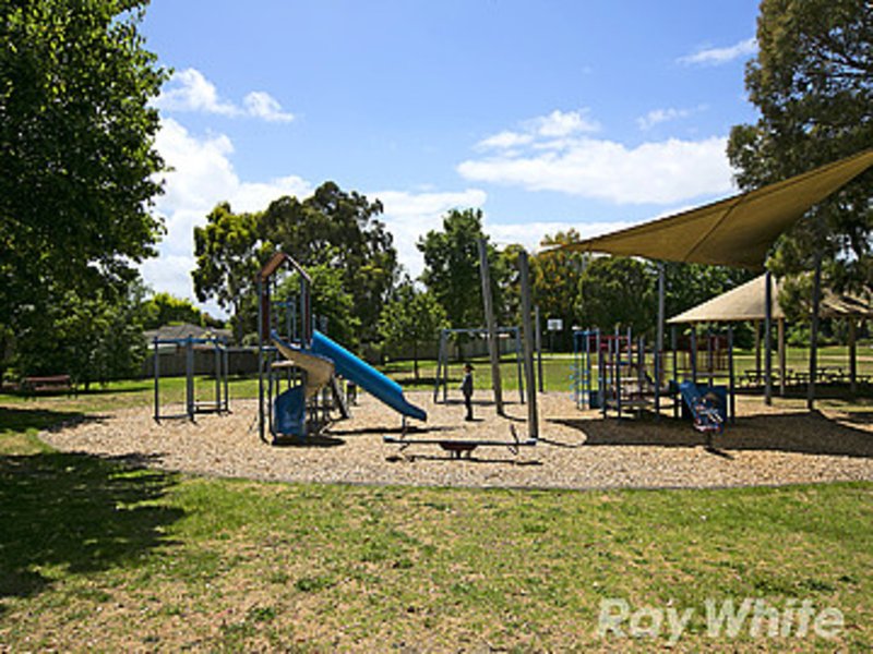 Photo - 1/16-18 Stuart Avenue, Cheltenham VIC 3192 - Image 15