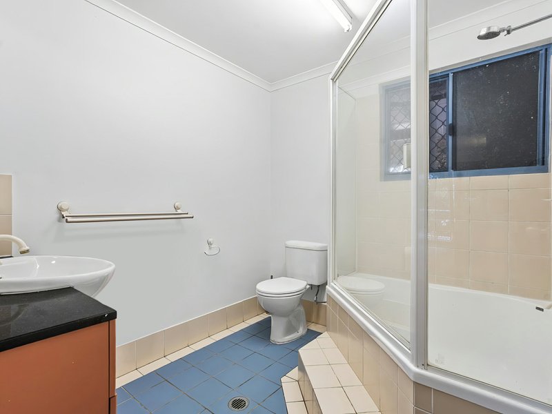 Photo - 1/16-20 Ray Street, Yorkeys Knob QLD 4878 - Image 12