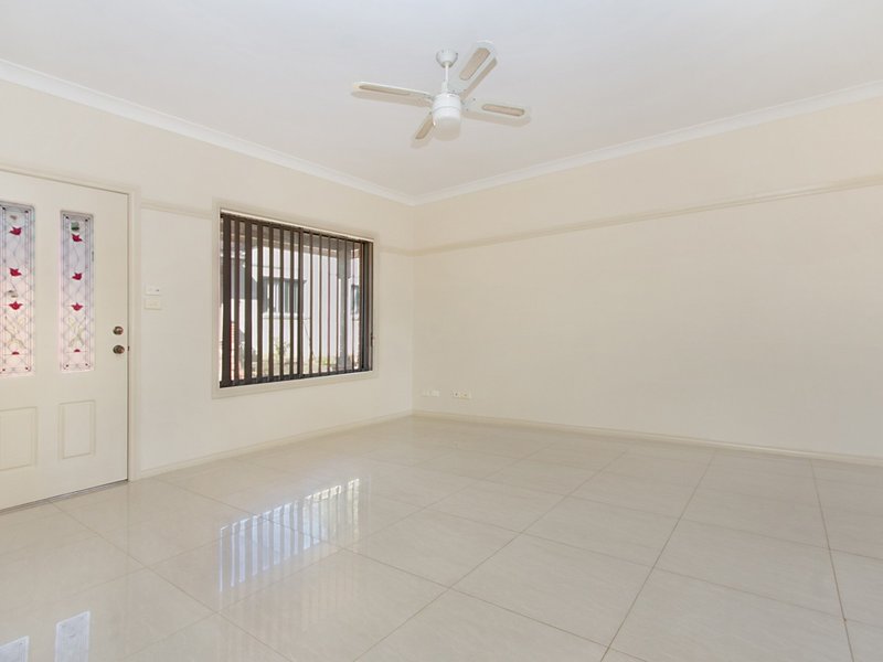 Photo - 11/6-8 Gilba Road, Pendle Hill NSW 2145 - Image 2