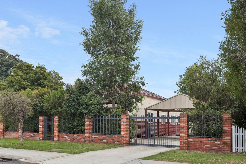Photo - 116 Anzac Terrace, Bassendean WA 6054 - Image 3