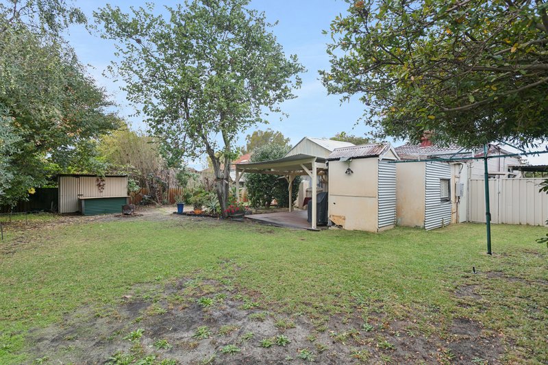 Photo - 116 Anzac Terrace, Bassendean WA 6054 - Image 12
