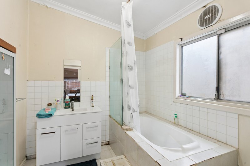 Photo - 116 Anzac Terrace, Bassendean WA 6054 - Image 16