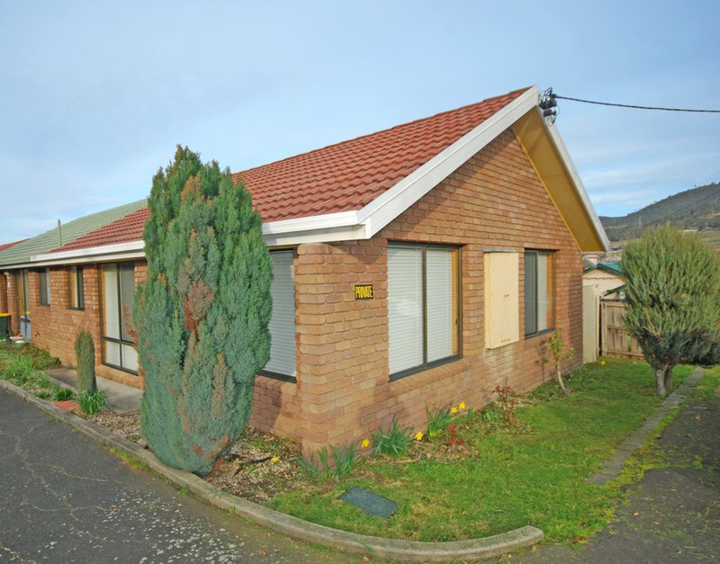 Photo - 1/16 Bathurst Street, New Norfolk TAS 7140 - Image 2