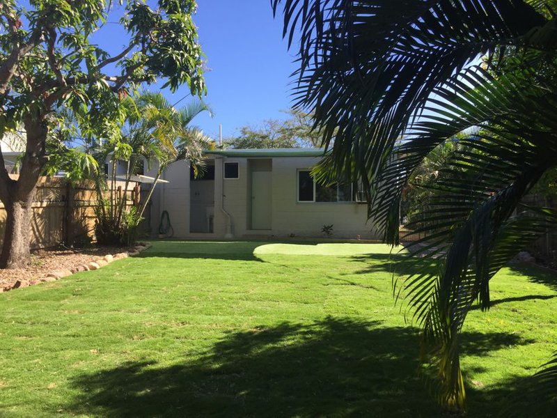 Photo - 1/16 Bay Street, Pallarenda QLD 4810 - Image 5