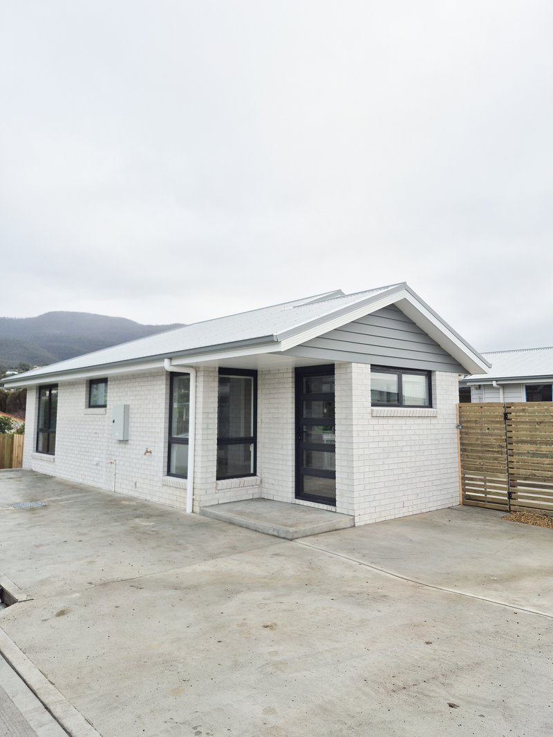 Photo - 1/16 Belgrave Street, Claremont TAS 7011 - Image 7