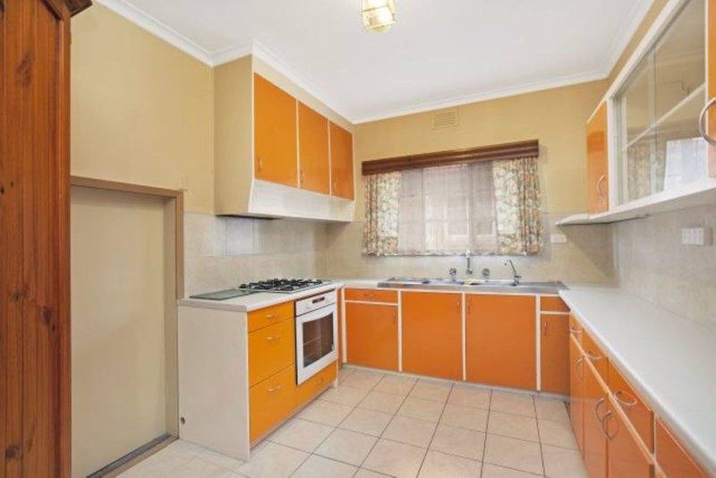 Photo - 116 Broadhurst Avenue, Reservoir VIC 3073 - Image 6