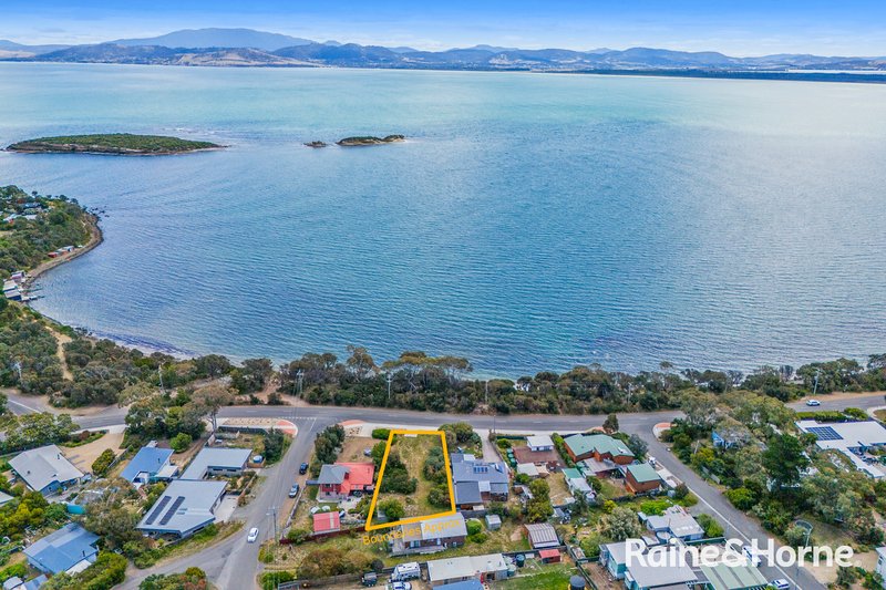 116 Carlton Beach Road, Dodges Ferry TAS 7173