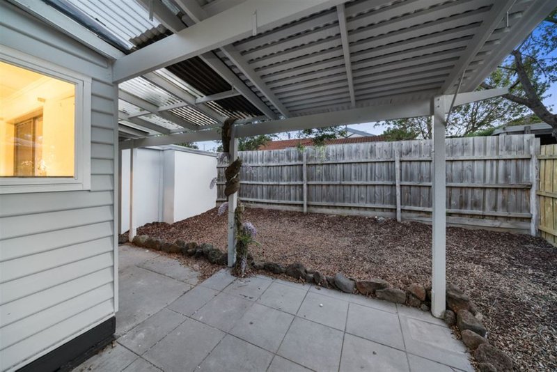 Photo - 1/16 Corrigan Street, Burwood VIC 3125 - Image 8