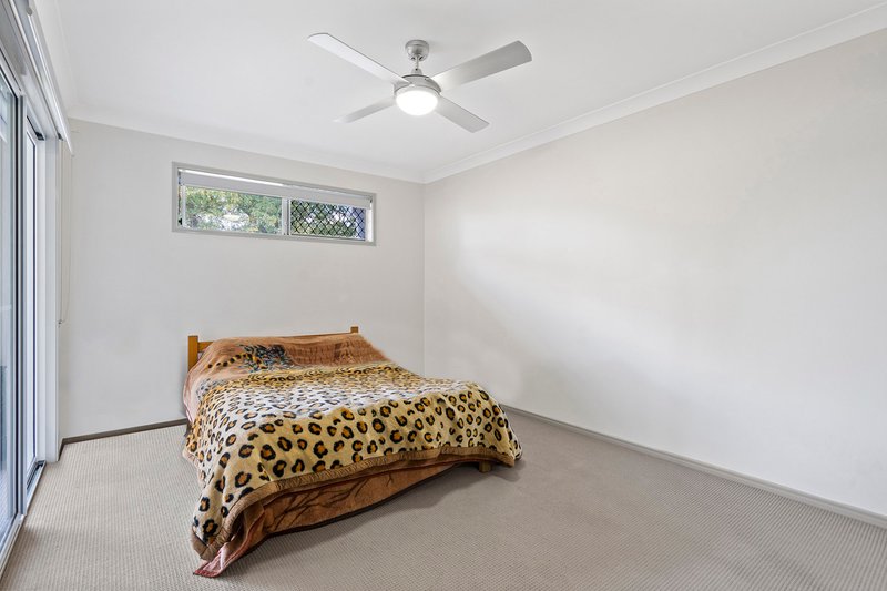 Photo - 1/16 Coverack Street, Leichhardt QLD 4305 - Image 5