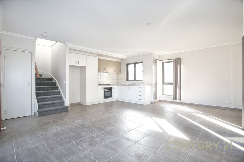 Photo - 1/16 Dalgety Street, Dandenong VIC 3175 - Image 2