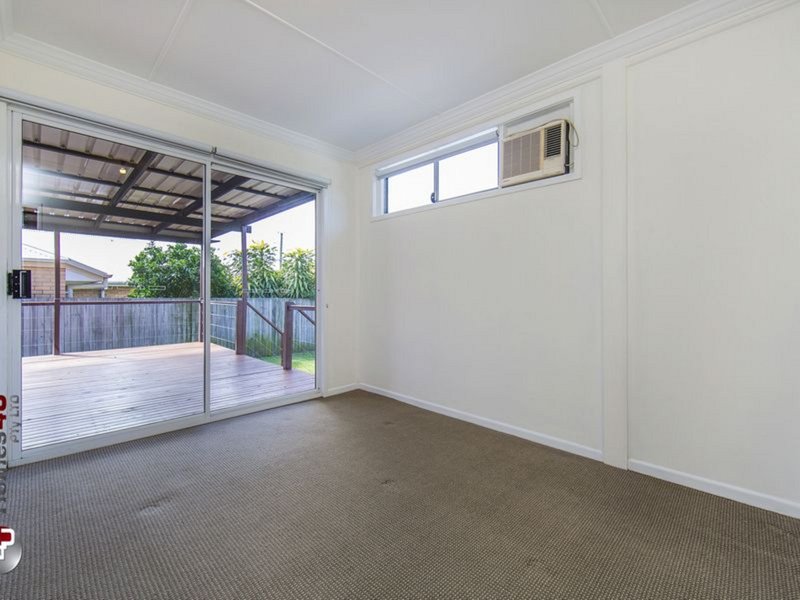 Photo - 116 Dover Road, Redcliffe QLD 4020 - Image 7