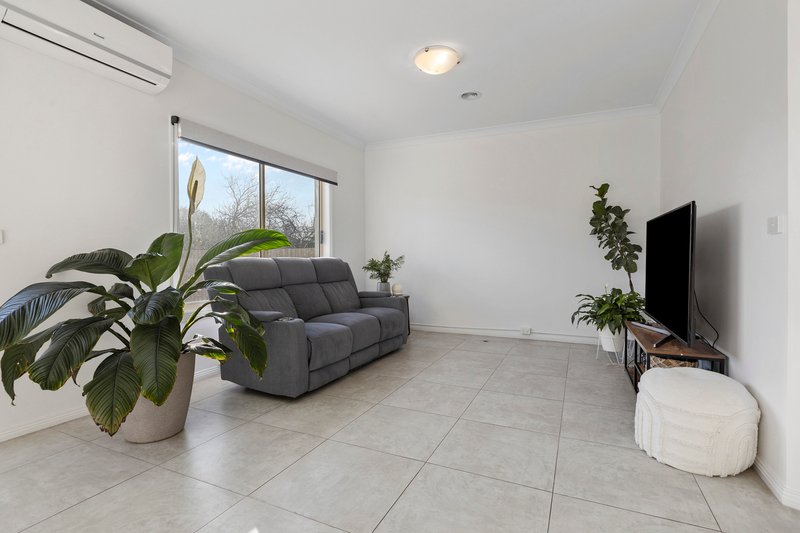 Photo - 1/16 Elsie Street, Bell Park VIC 3215 - Image 4