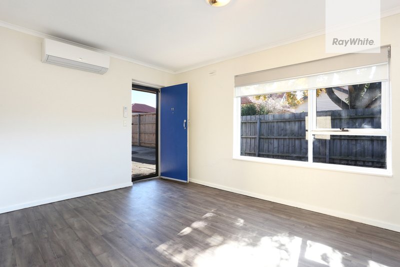 Photo - 11/6 Garnet Street, Brunswick VIC 3056 - Image 5