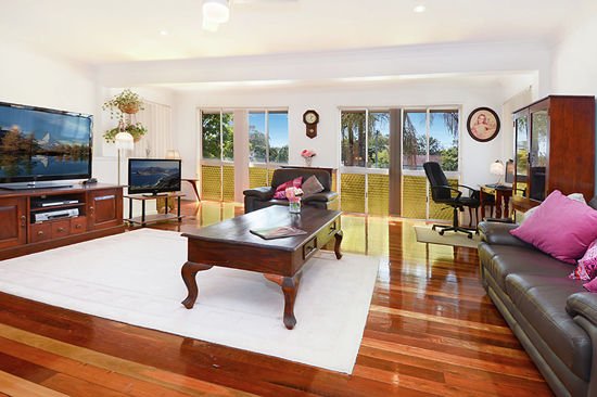 Photo - 116 Gaynesford St , Mount Gravatt QLD 4122 - Image 2