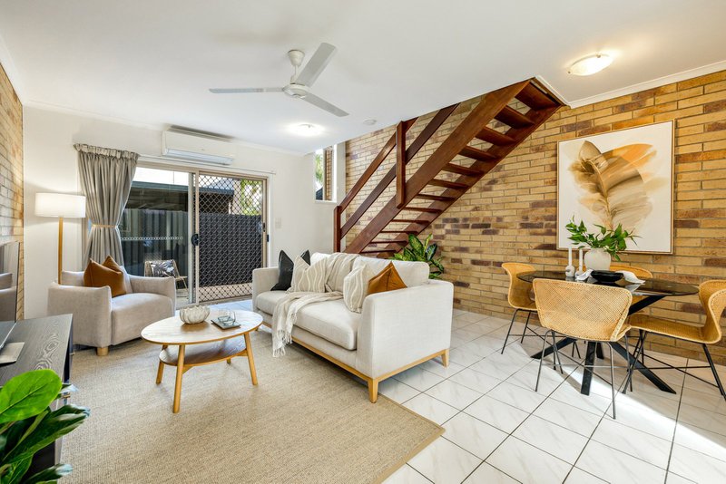 Photo - 11/6 Grantala Street, Manoora QLD 4870 - Image 1