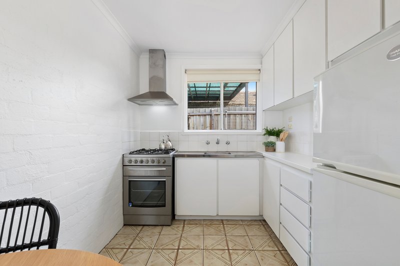 Photo - 1/16 Hilda Street, Cheltenham VIC 3192 - Image 5