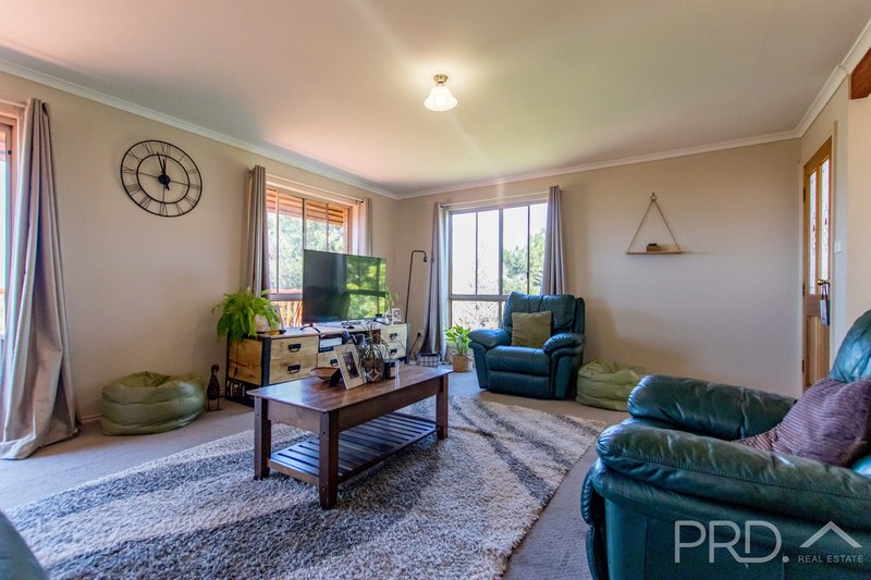 Photo - 116 Howick Street, Tumut NSW 2720 - Image 2