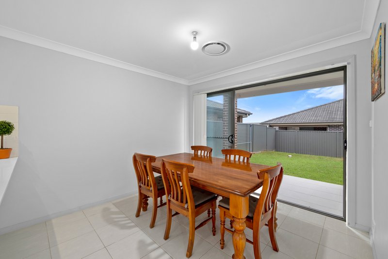 Photo - 116 Jubilee Drive, Jordan Springs NSW 2747 - Image 6