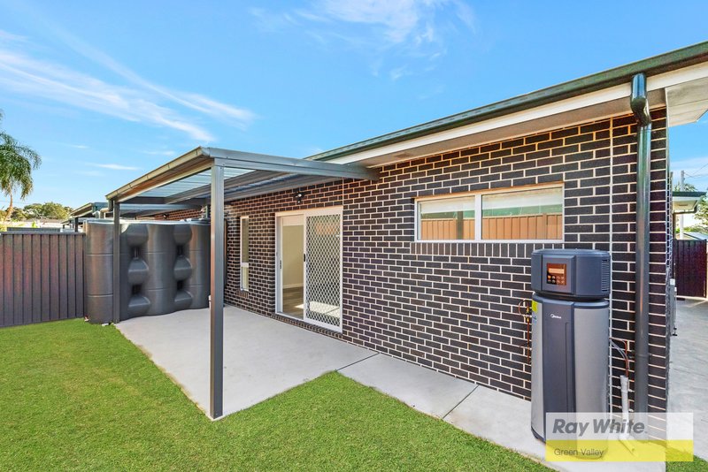 Photo - 1/16 Kaluga Street, Busby NSW 2168 - Image 15