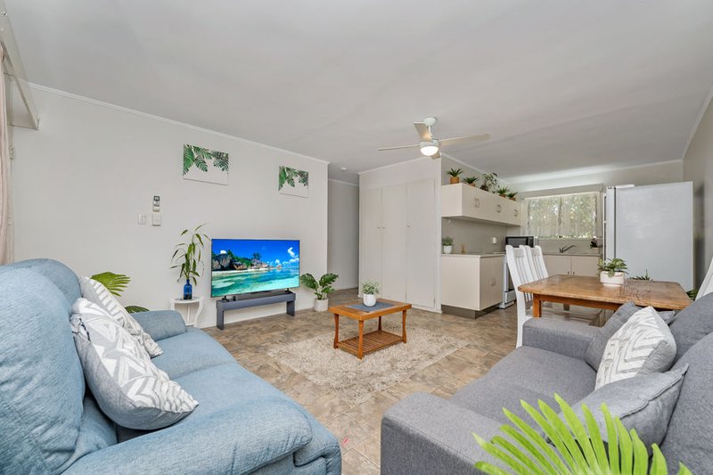 Photo - 1/16 Leeds Street, Gulliver QLD 4812 - Image 2