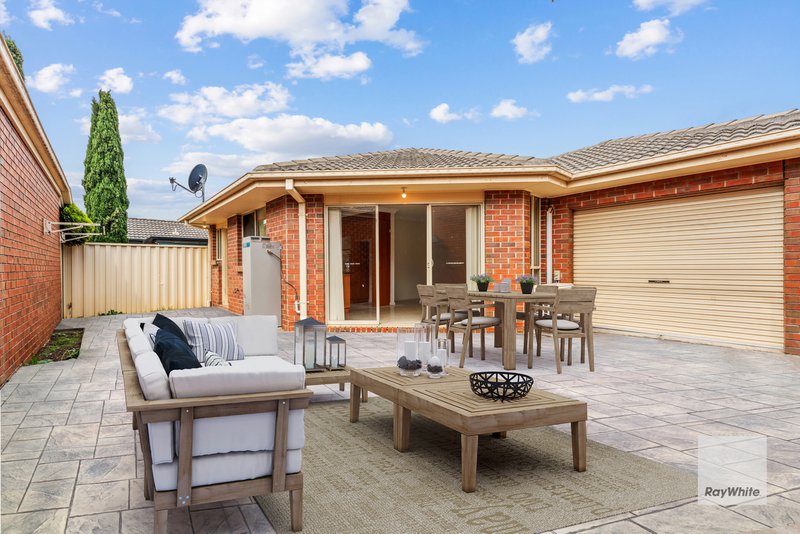 Photo - 1/16 Lily Drive, Sydenham VIC 3037 - Image 9