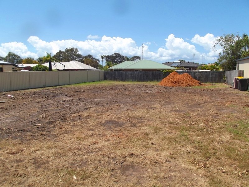 Photo - 116 Limpus St , Urangan QLD 4655 - Image 6