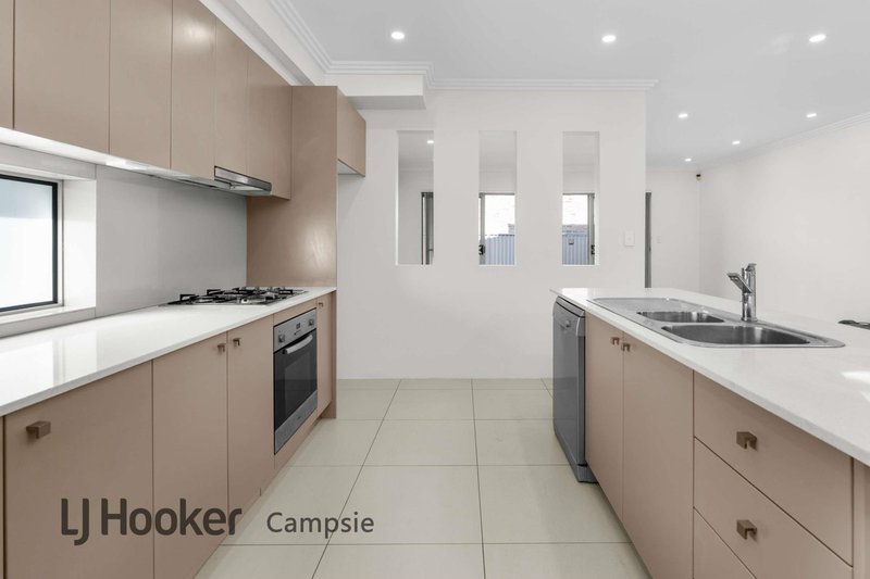 Photo - 1/16 Myers Street, Roselands NSW 2196 - Image 3
