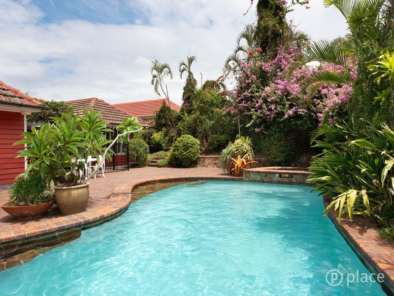 Photo - 116 Ninth Avenue, St Lucia QLD 4067 - Image 2