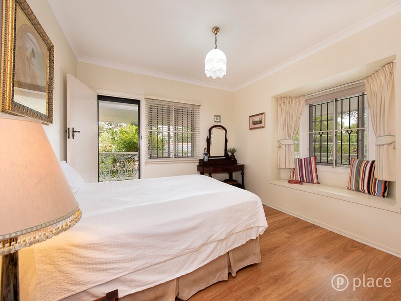 Photo - 116 Ninth Avenue, St Lucia QLD 4067 - Image 11