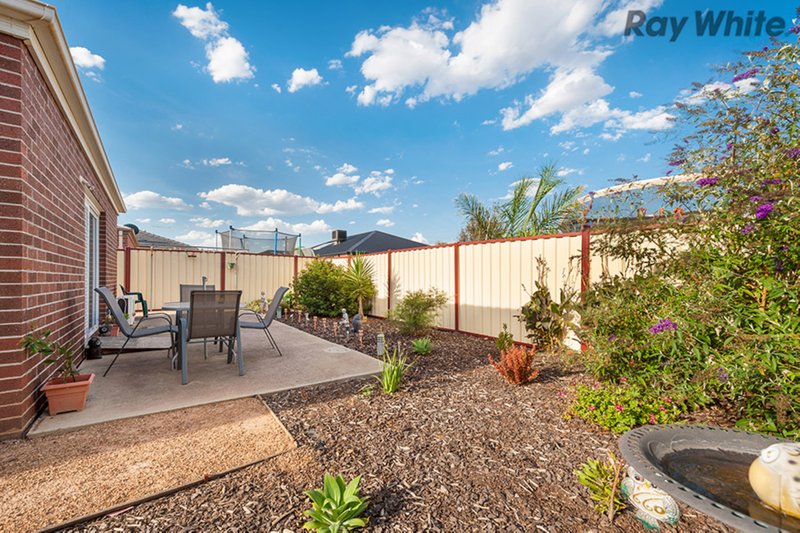 Photo - 1/16 Pangbourne Avenue, Melton West VIC 3337 - Image 6