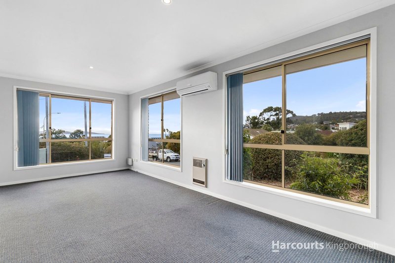 Photo - 1/16 Pearsall Avenue, Blackmans Bay TAS 7052 - Image 4