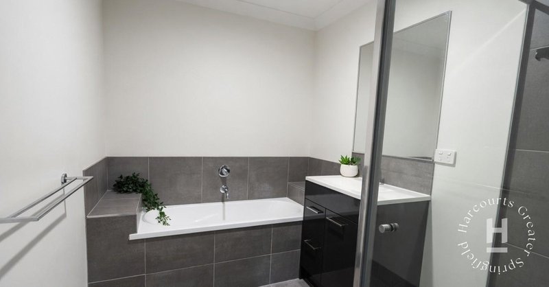 Photo - 1/16 Reaside Road, Walloon QLD 4306 - Image 6