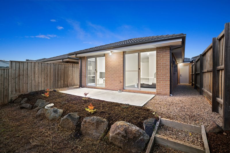 Photo - 116 Regent Street, Mernda VIC 3754 - Image 11