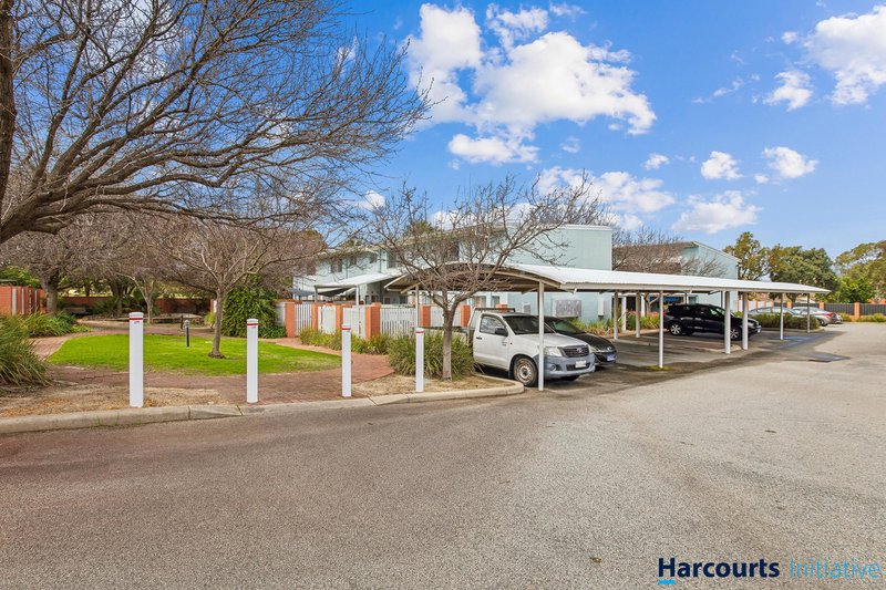 Photo - 11/6 Seaton Place, Girrawheen WA 6064 - Image 20