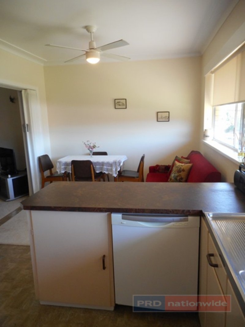 Photo - 116 Simpson Street, Tumut NSW 2720 - Image 8