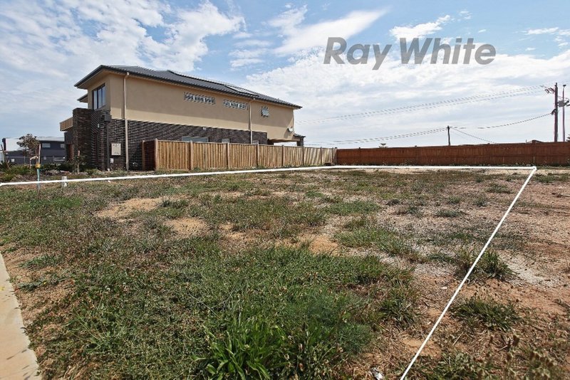 Photo - 116 Slipway Road, Werribee South VIC 3030 - Image 3