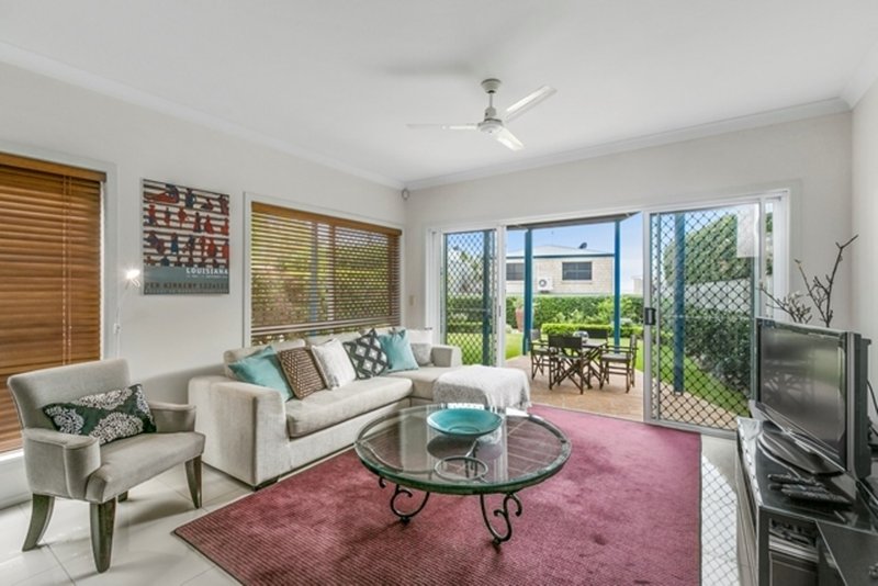 Photo - 116 Stratton Terrace, Manly QLD 4179 - Image 5