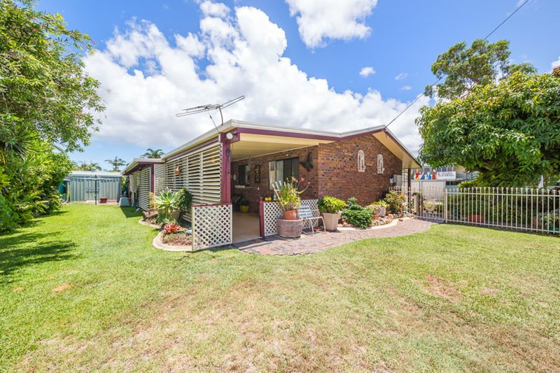 Photo - 116 Sunderland Drive, Banksia Beach QLD 4507 - Image 7