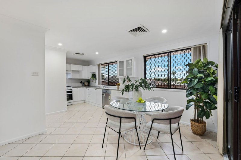 Photo - 116 Swan Circuit, Green Valley NSW 2168 - Image 7