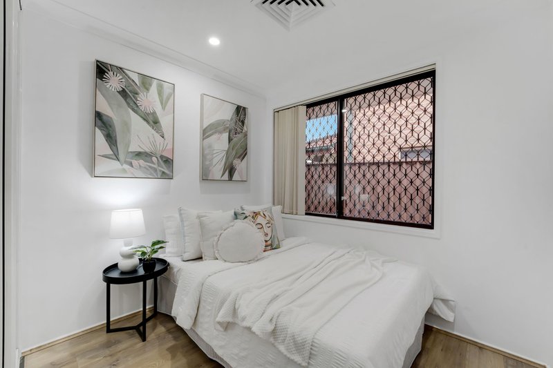 Photo - 116 Swan Circuit, Green Valley NSW 2168 - Image 10