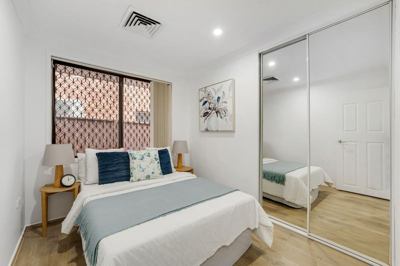 Photo - 116 Swan Circuit, Green Valley NSW 2168 - Image 11