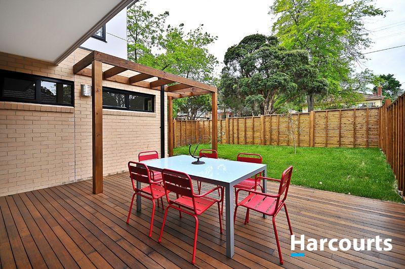 Photo - 1/16 Sweetland Road, Box Hill VIC 3128 - Image 9