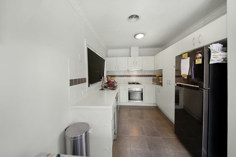 Photo - 1/16 Theodore Avenue, Noble Park VIC 3174 - Image 11