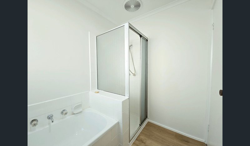 Photo - 1/16 Thomas Crescent, Cranbourne VIC 3977 - Image 13