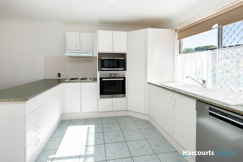 Photo - 1/16 Van Wirdum Place, Calamvale QLD 4116 - Image 5