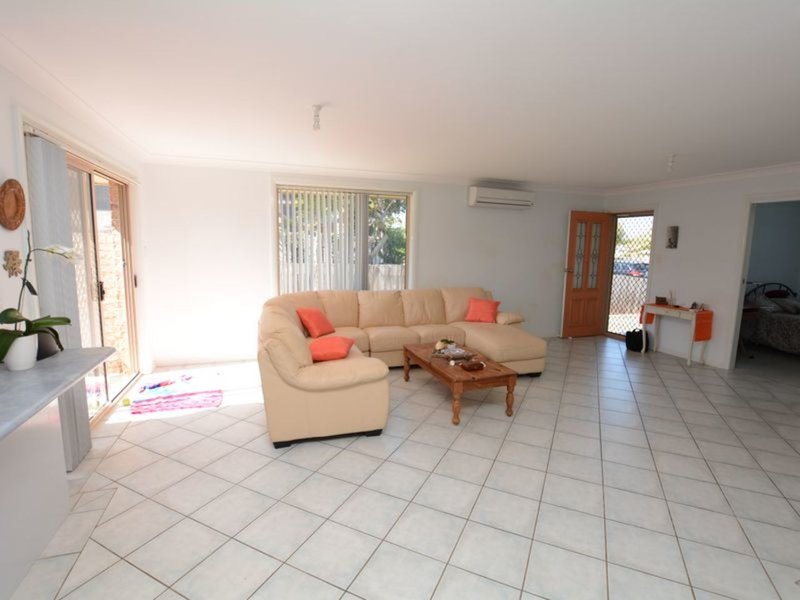 Photo - 1/16 Waterman Street, Old Bar NSW 2430 - Image 2