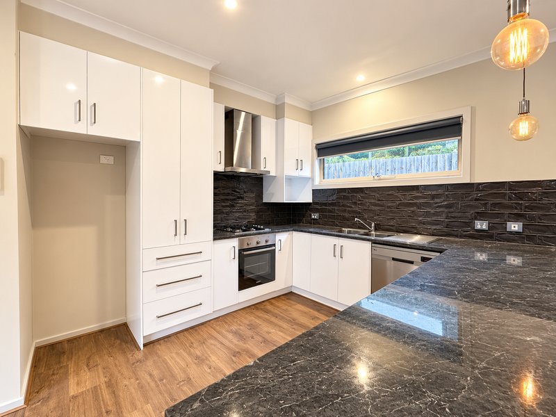 Photo - 1/160 Church Street, Grovedale VIC 3216 - Image 5