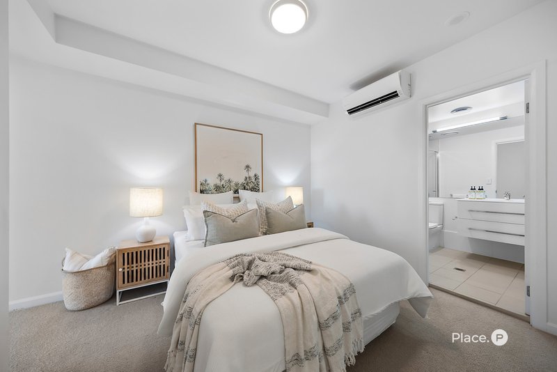 Photo - 11603/300 Old Cleveland Road, Coorparoo QLD 4151 - Image 7