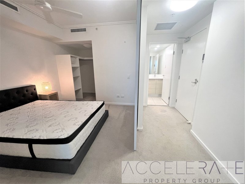 Photo - 11605/8 Harbour Road, Hamilton QLD 4007 - Image 6