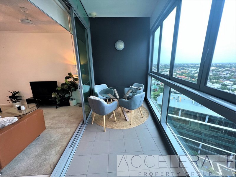Photo - 11605/8 Harbour Road, Hamilton QLD 4007 - Image 9